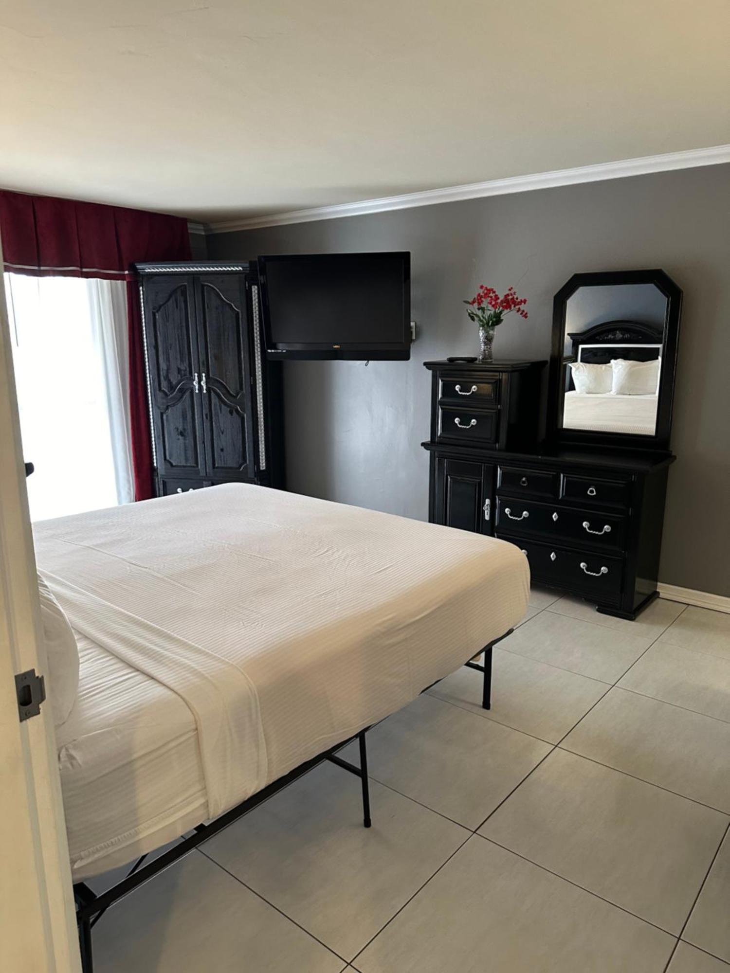 Ramada By Wyndham Las Cruces Hotel & Conference Center Buitenkant foto