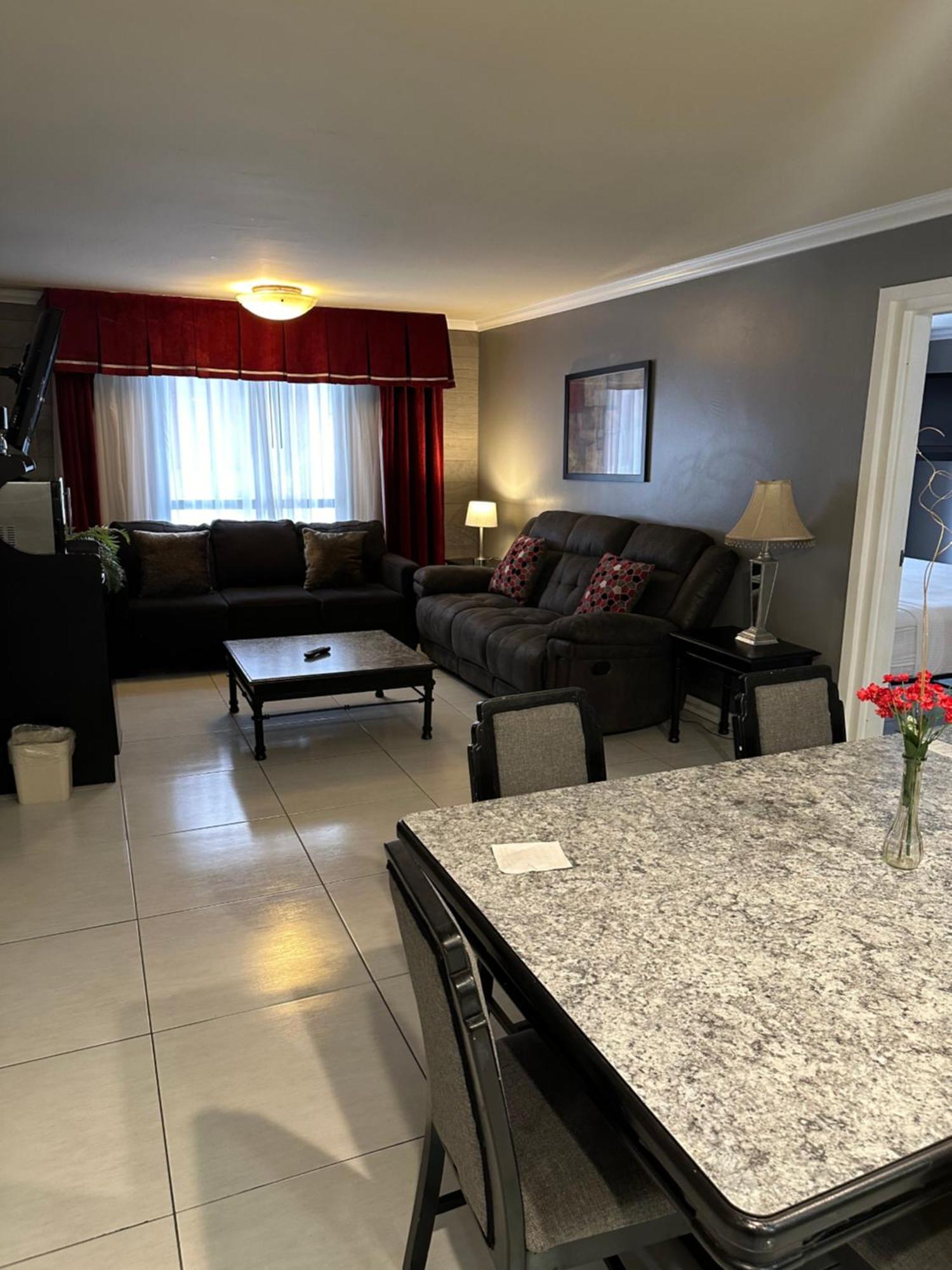 Ramada By Wyndham Las Cruces Hotel & Conference Center Buitenkant foto