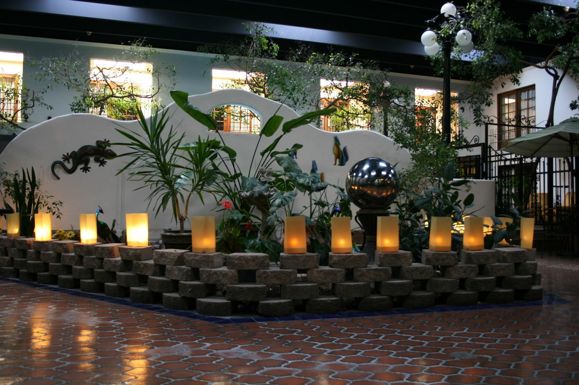 Ramada By Wyndham Las Cruces Hotel & Conference Center Buitenkant foto